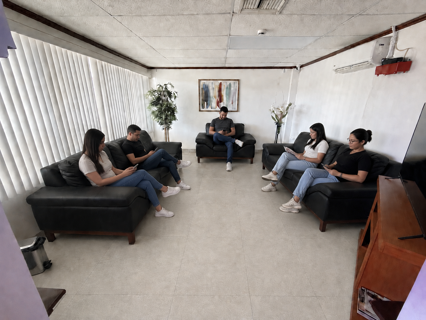 Sala de espera — Foot Care Dr. Eduardo Parra Gálvez